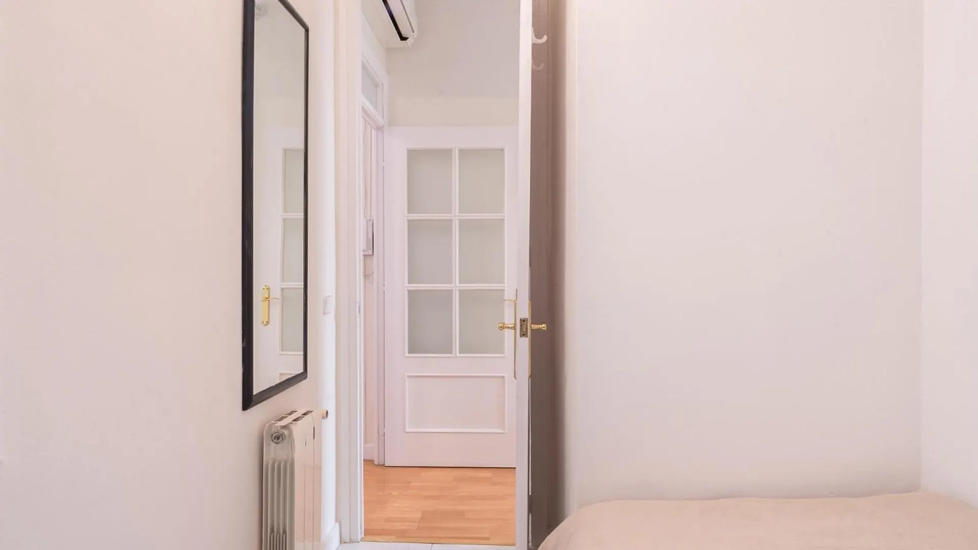 Experience Local Life In The Heart Of Gracia Apartment Barcelona