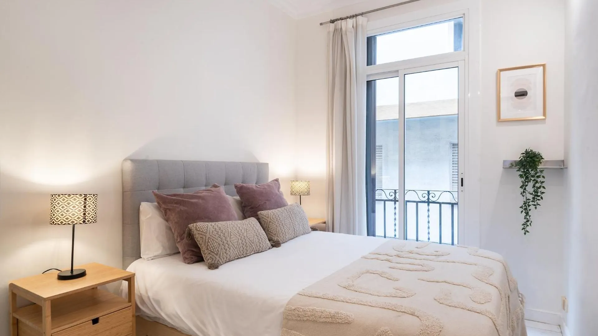 Experience Local Life In The Heart Of Gracia Apartment Barcelona Spain