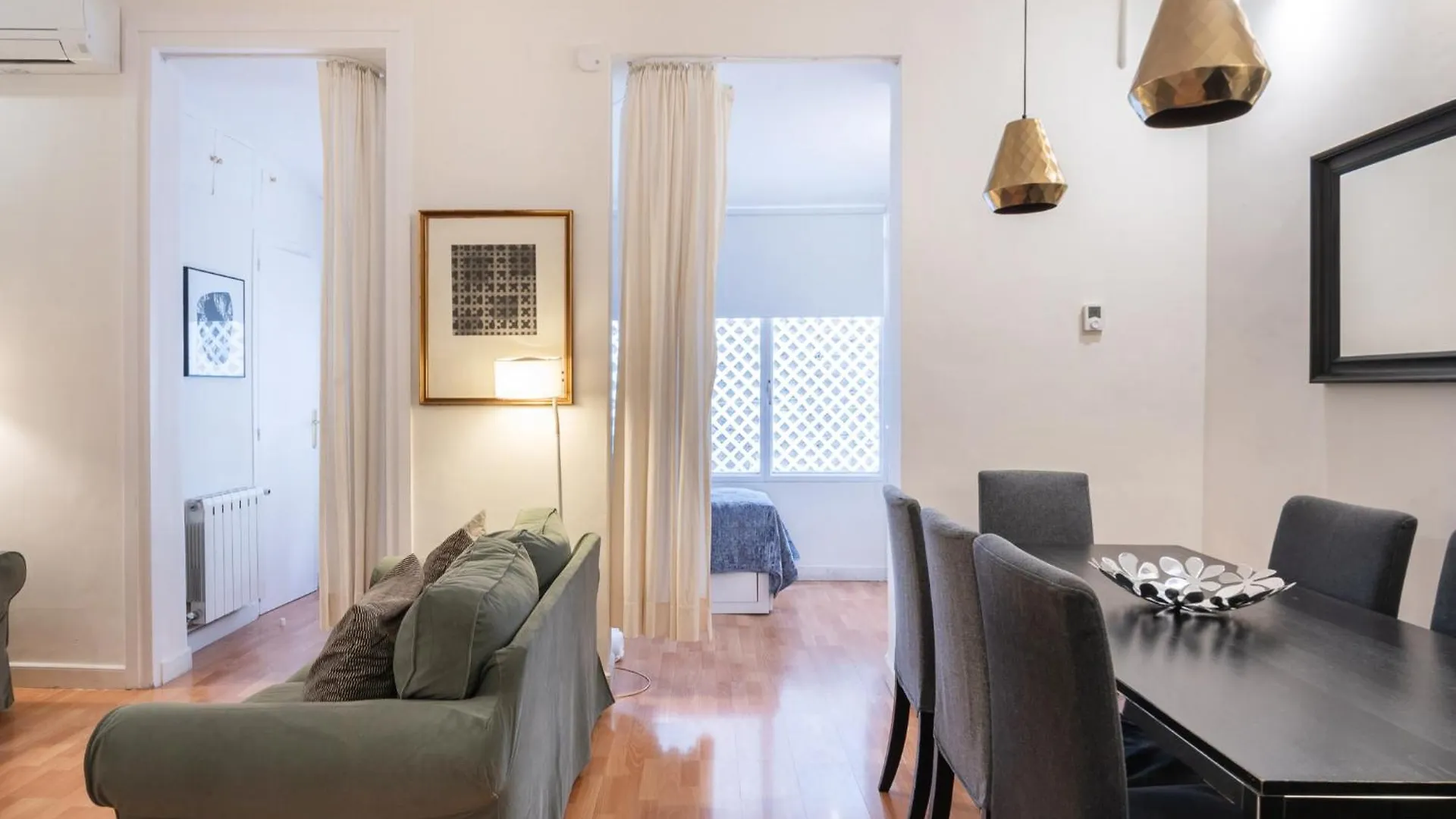 Experience Local Life In The Heart Of Gracia Apartment Barcelona 0*,