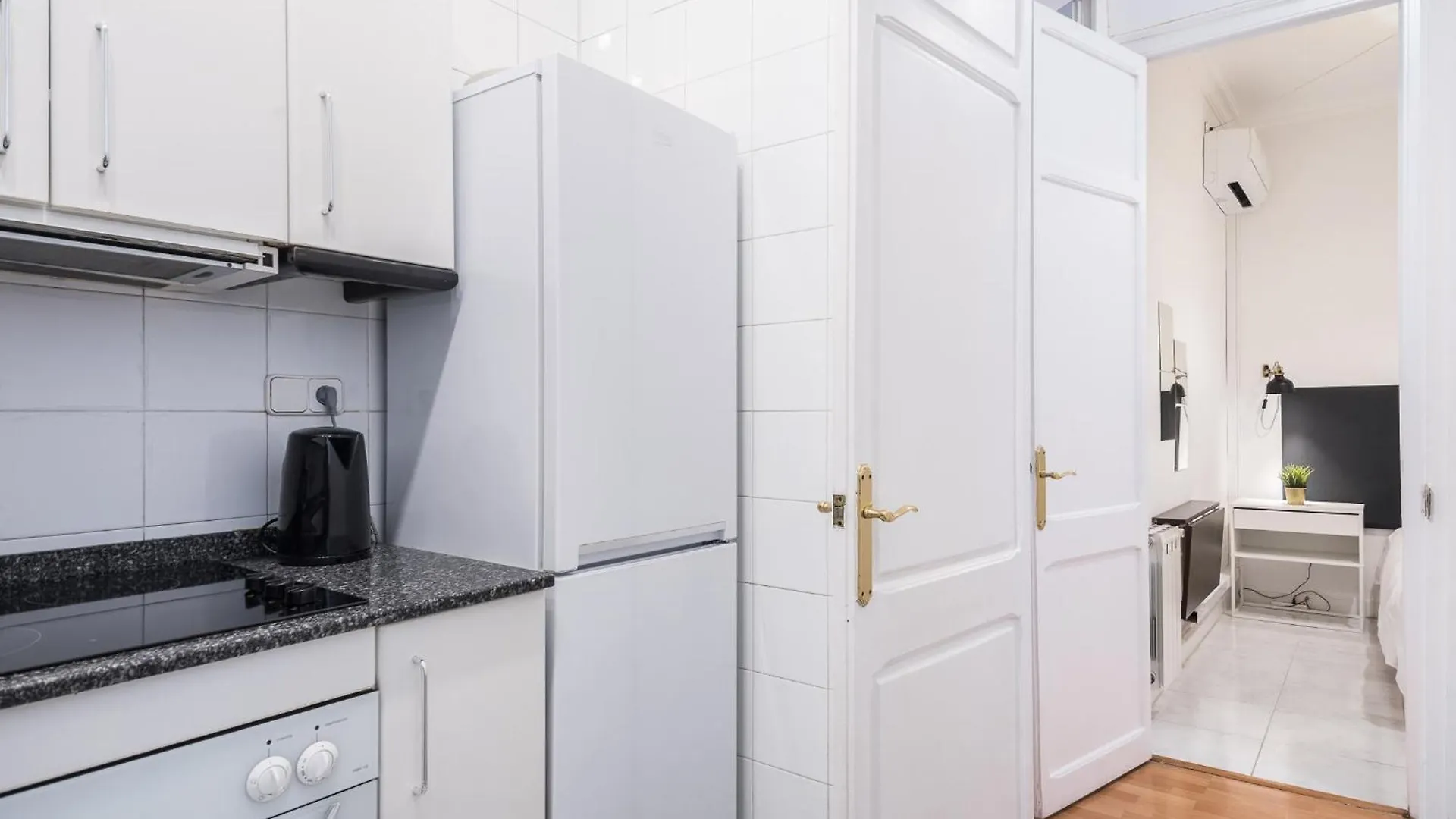 Experience Local Life In The Heart Of Gracia Apartment Barcelona