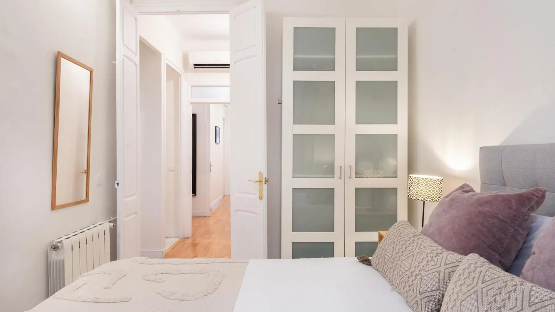 Experience Local Life In The Heart Of Gracia Apartment Barcelona Spain