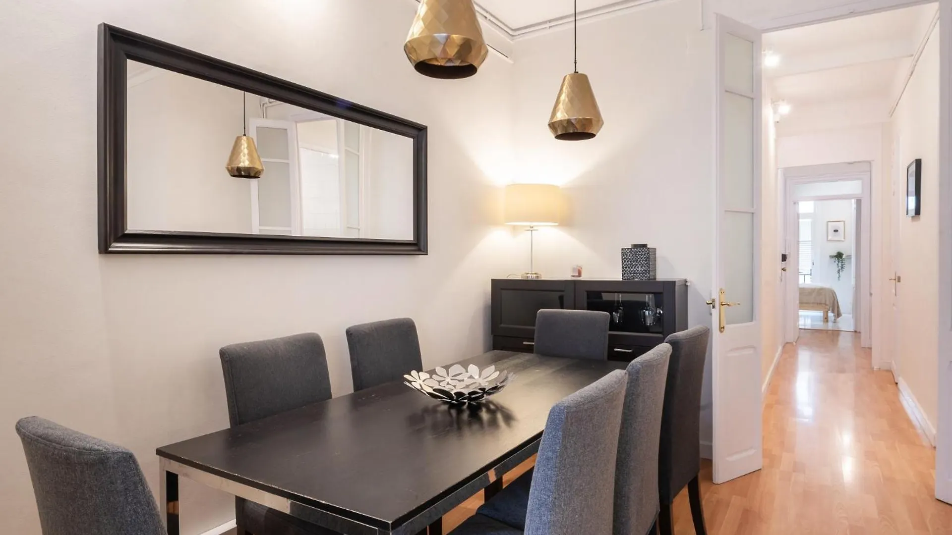 Experience Local Life In The Heart Of Gracia Apartment Barcelona