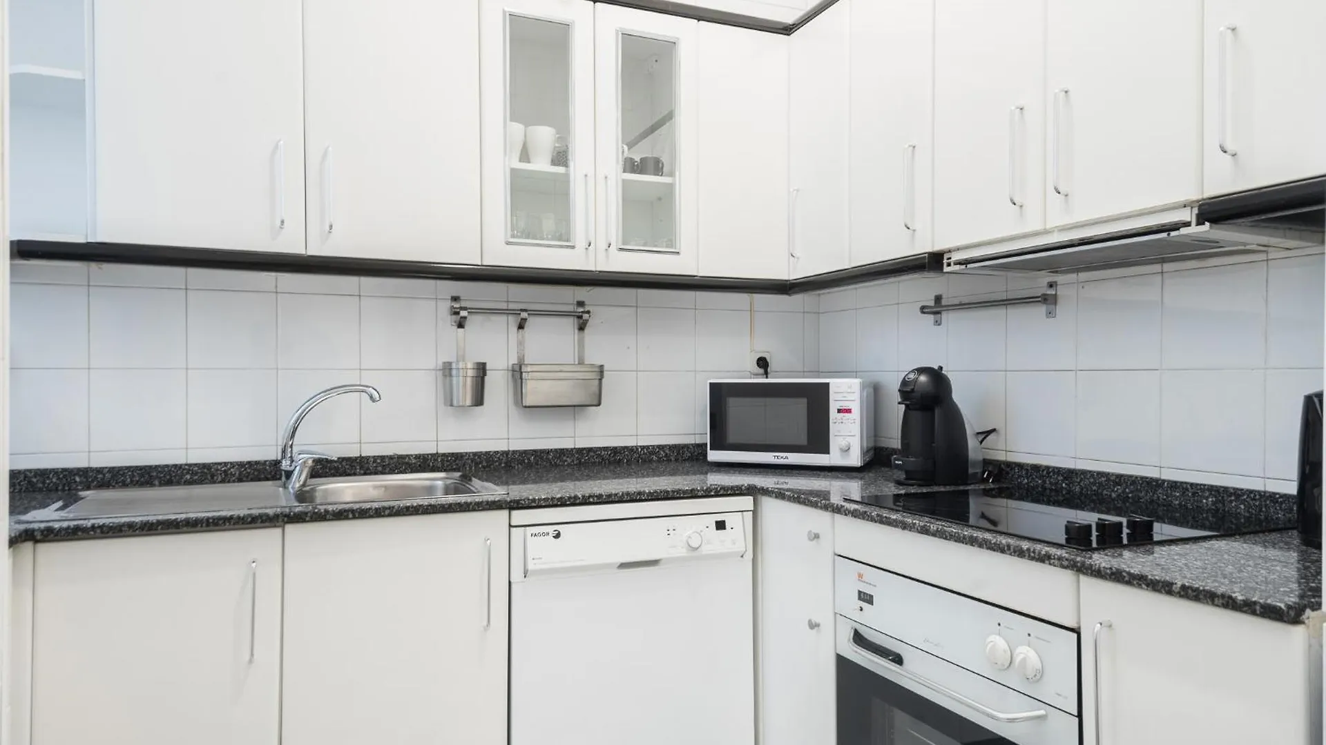 Experience Local Life In The Heart Of Gracia Apartment Barcelona