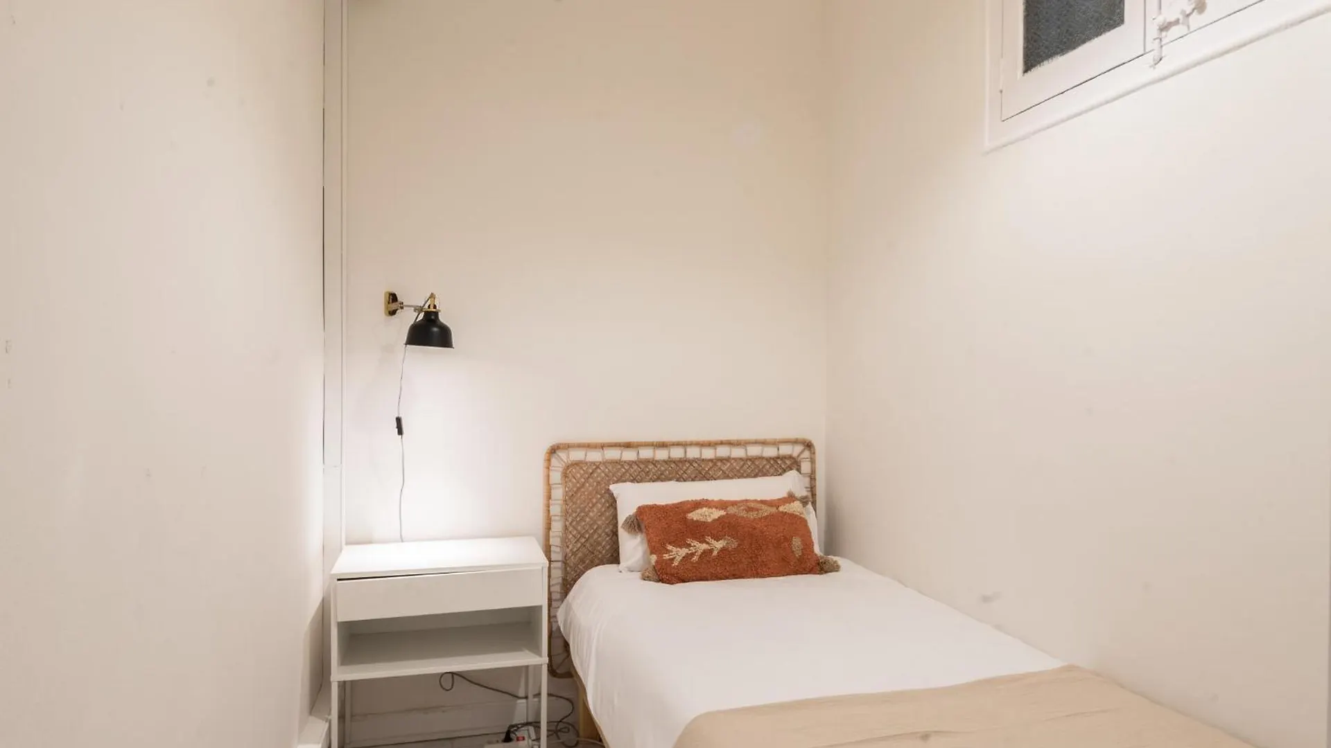 Experience Local Life In The Heart Of Gracia Apartment Barcelona